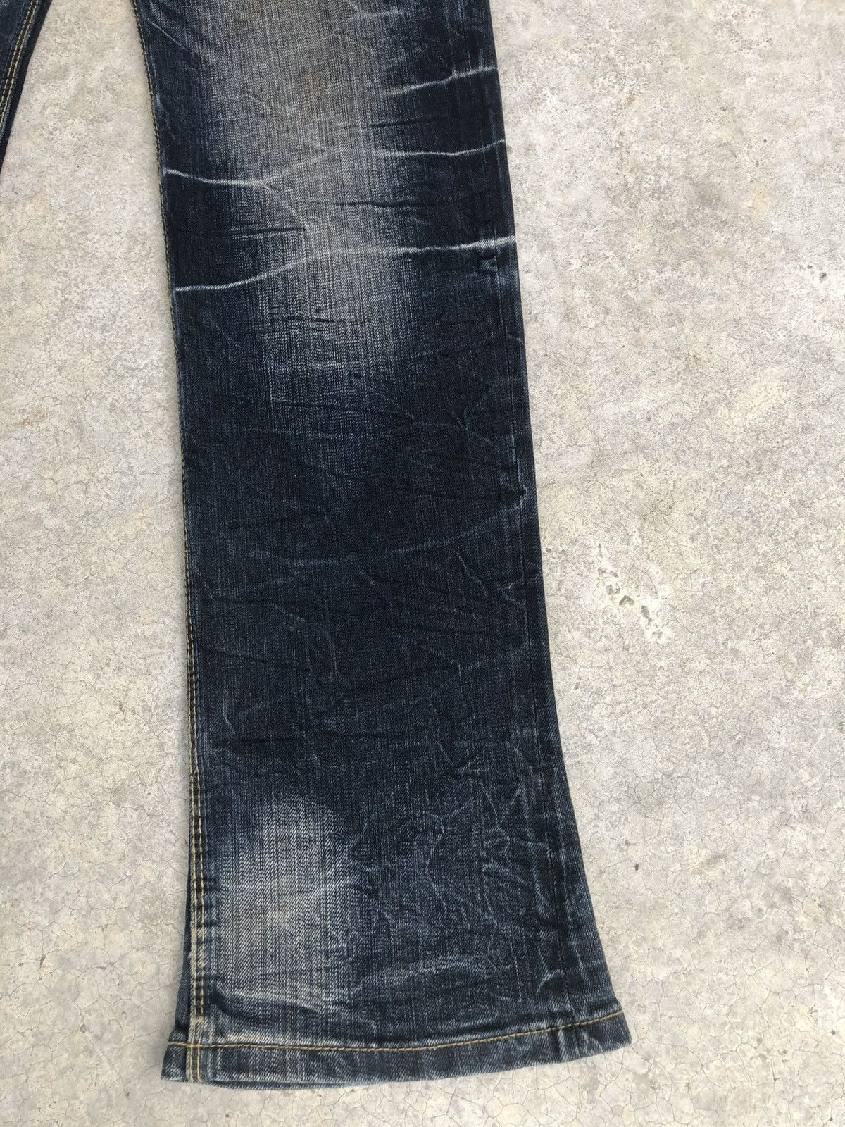 If Six Was Nine Japanese Nicole Flared Jeans Distressed Denim Size US 32 / EU 48 - 7 Thumbnail