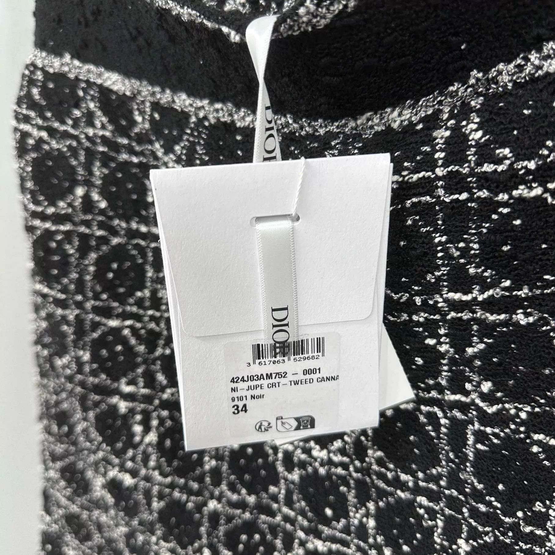 Dior Dior Black & White Tweed Houndstooth Mini Skirt 34 Size 25" / US 0 / IT 36 - 4 Thumbnail