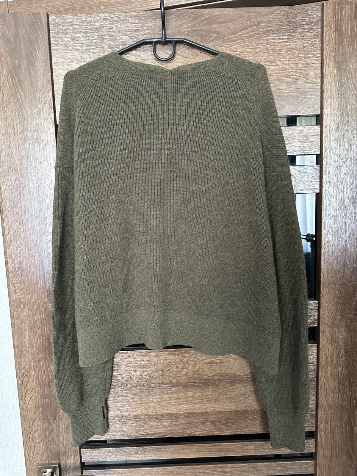 Helmut Lang Helmut Lang Cashmere V-Neck Knit Sweater Pullover Size US S / EU 44-46 / 1 - 4 Thumbnail