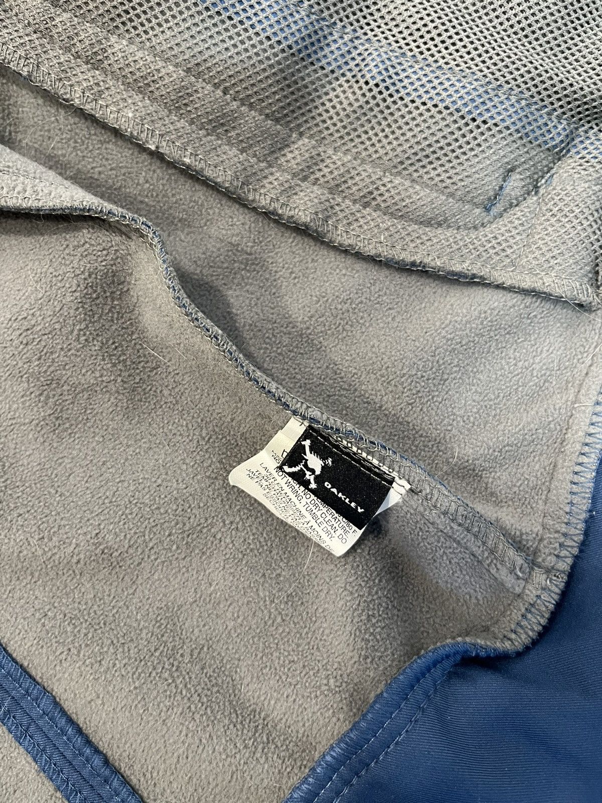 Oakley × Streetwear × Vintage Oakley vest reflective hood fleece membrane 00s y2k Japanese Size US L / EU 52-54 / 3 - 3 Thumbnail