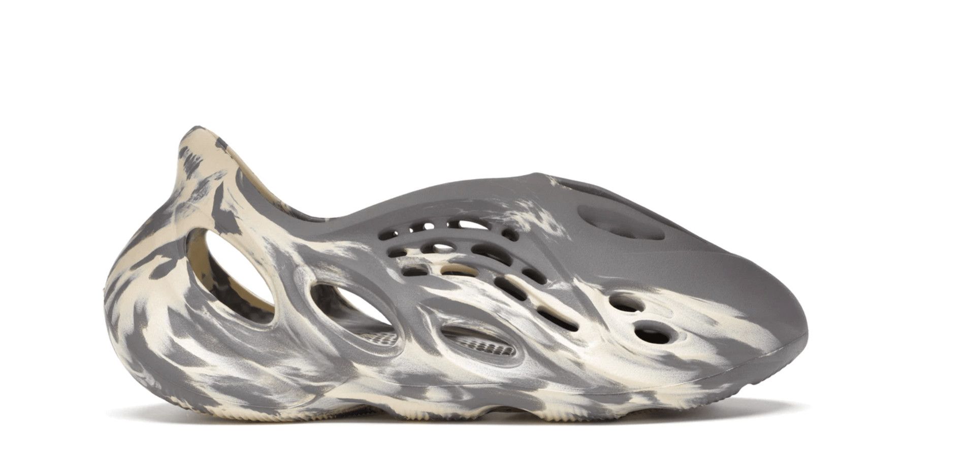 Yeezy Foam RNNR MXT Moon Gray