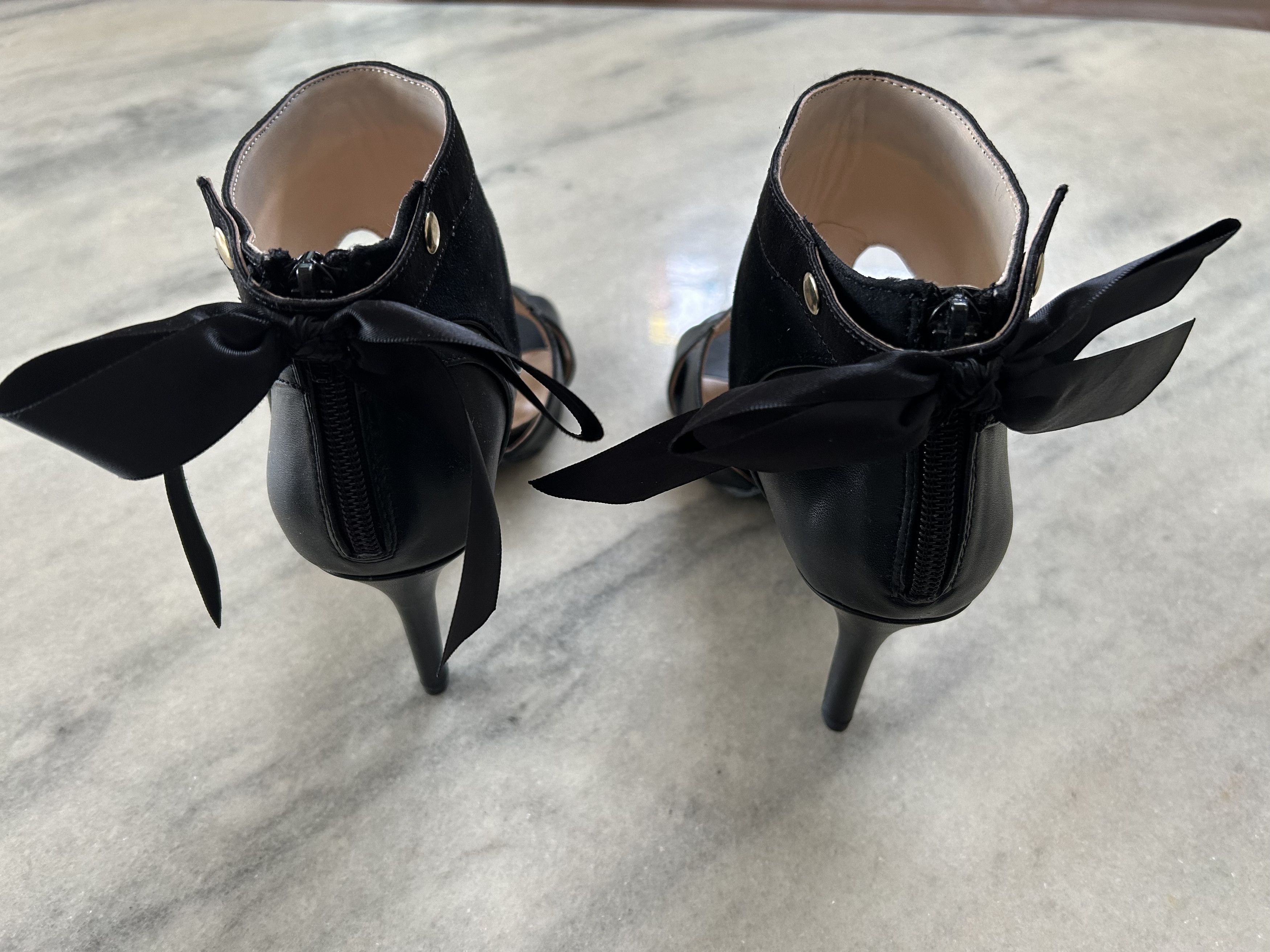 Other Metaphor NWOT Size 7.5 Black Zip Back Bow Vegan Heels Size US 7.5 / IT 37.5 - 3 Thumbnail