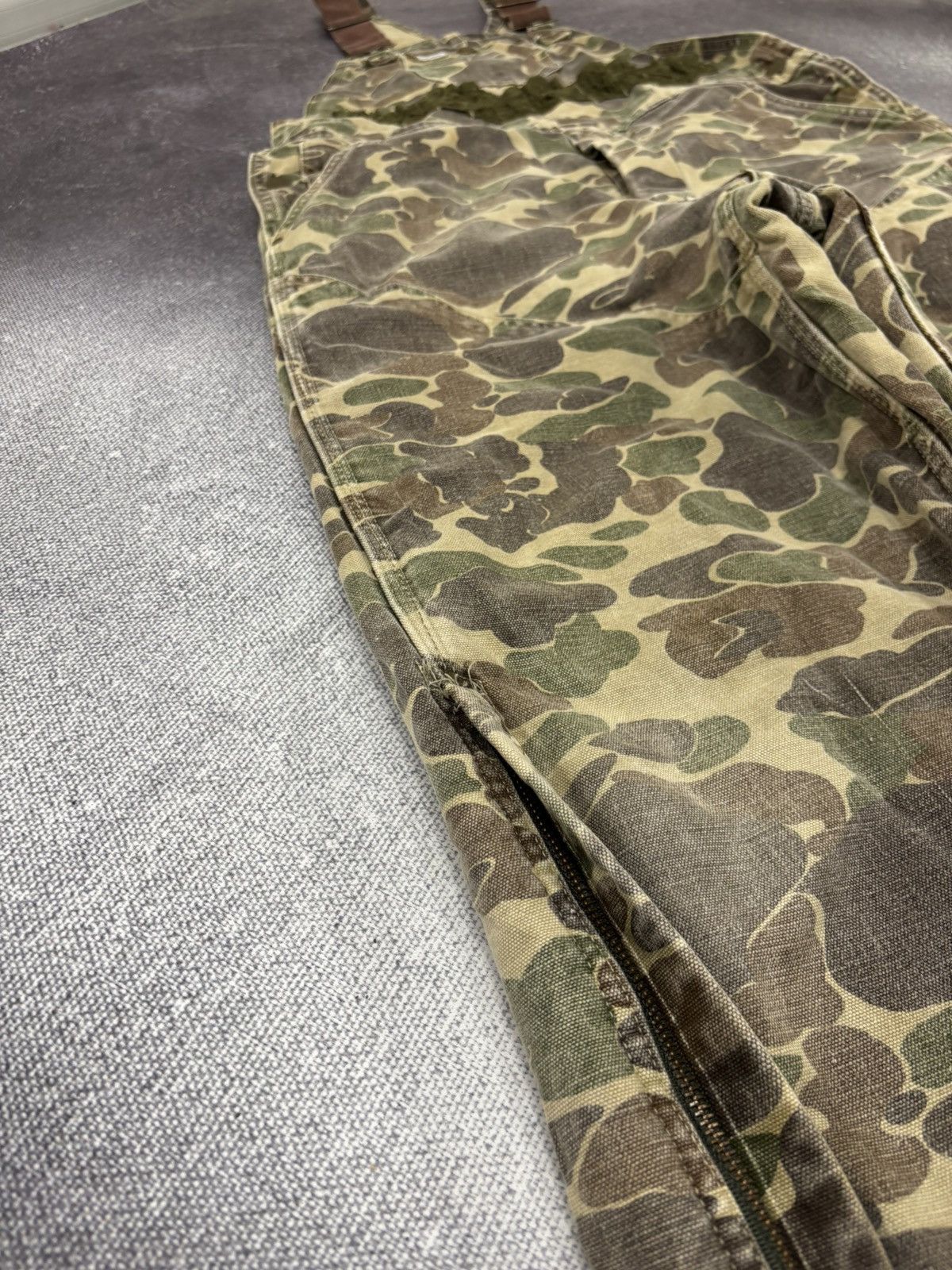 Carhartt Vintage Carhartt BU103 Overalls Bib Duck Camo Hunting Size US 34 / EU 50 - 6 Thumbnail