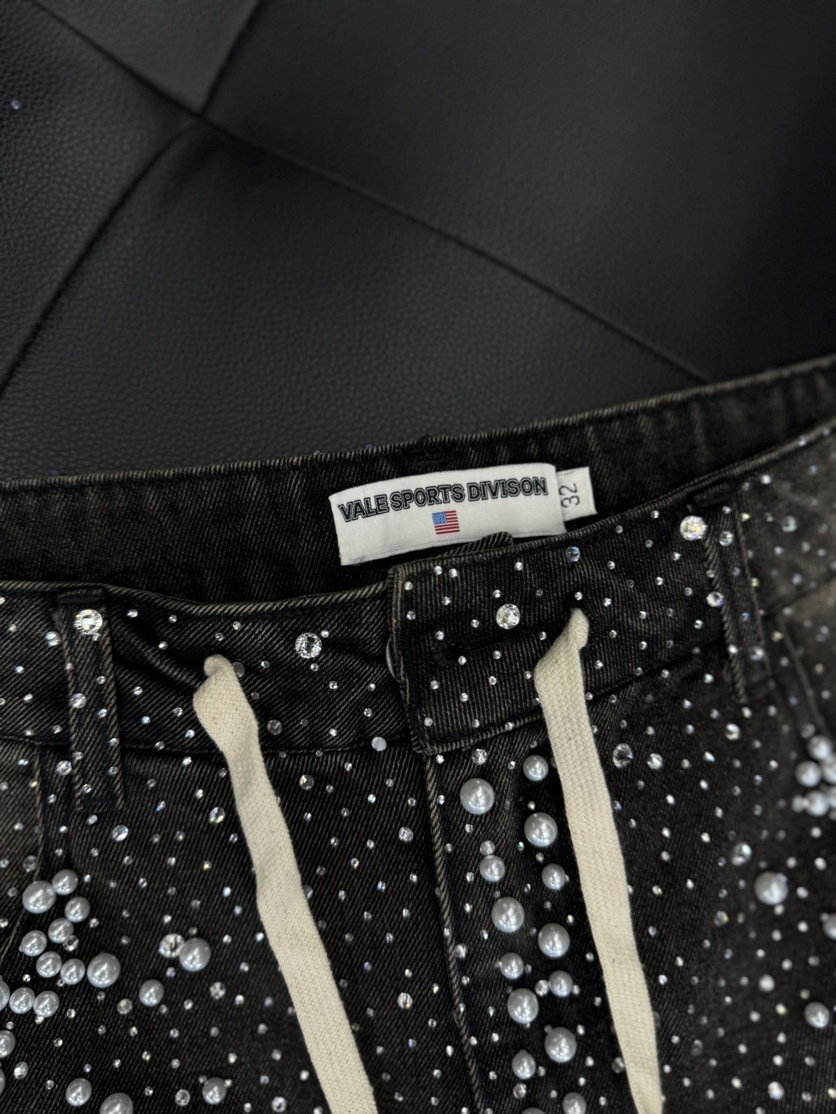 Vale Valley Rhinestone Crystal Shorts Denim Black Size 32 Size US 32 / EU 48 - 7 Thumbnail