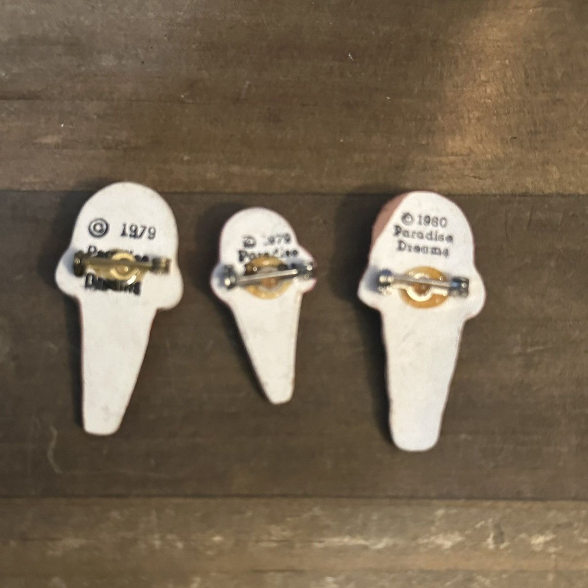 Vintage Set of three vintage porcelain ice cream cone pins Size ONE SIZE - 2 Thumbnail