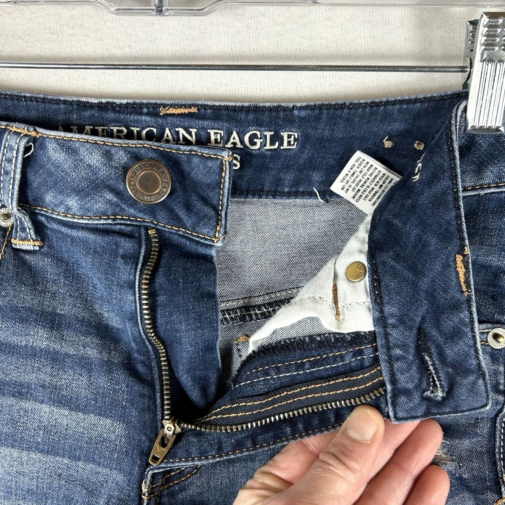 American Eagle Outfitters American Eagle Outfitters Super Stretch Jean Shorts Women's 4 Cut-Off Denim AEO Jeans Shorts Casual Summer Beach 4 Size 27" / US 4 / IT 40 - 2 Thumbnail