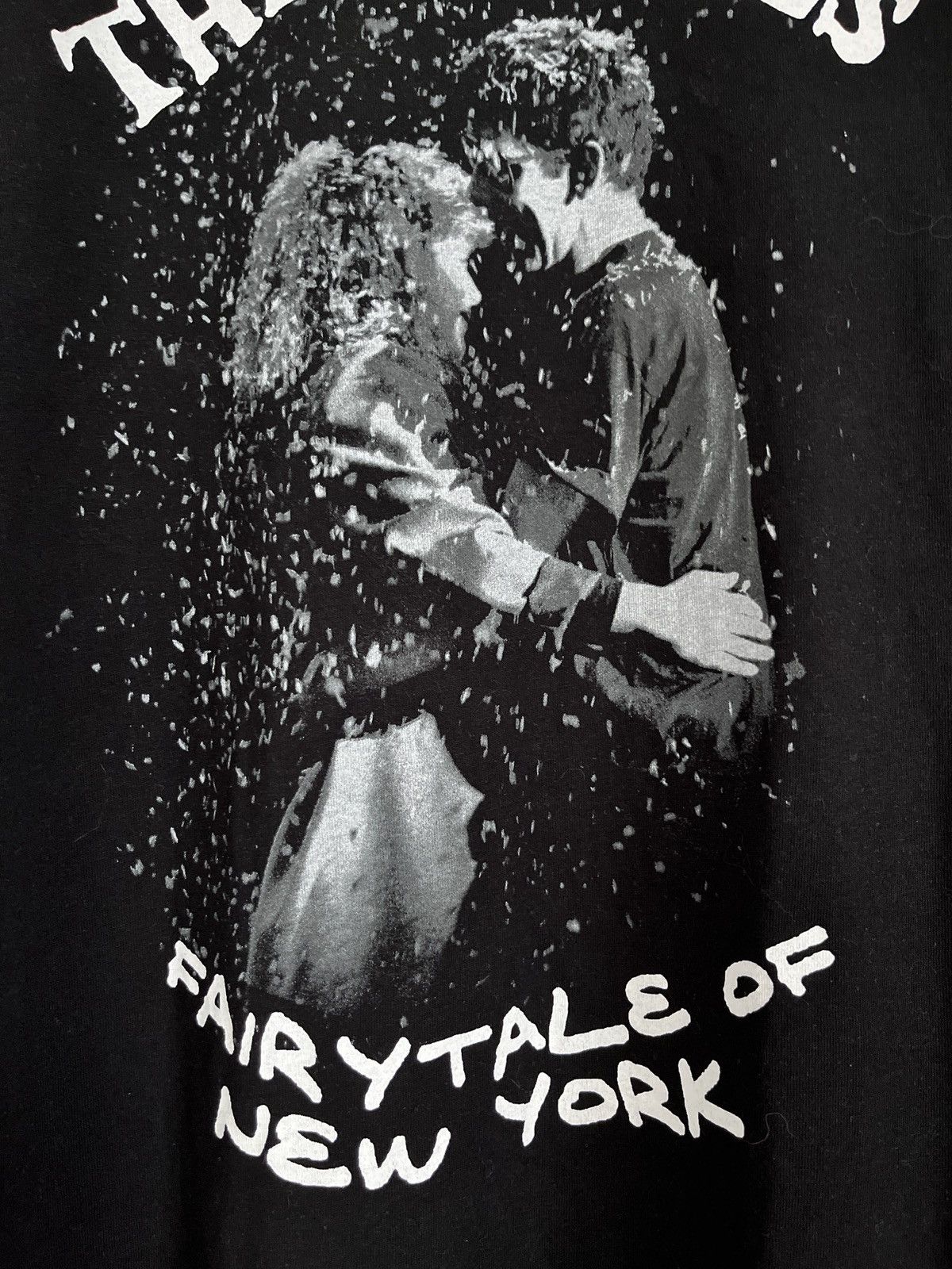 Band Tees The POGUES Fairytale Of New York T-shirt Size US L / EU 52-54 / 3 - 4 Thumbnail