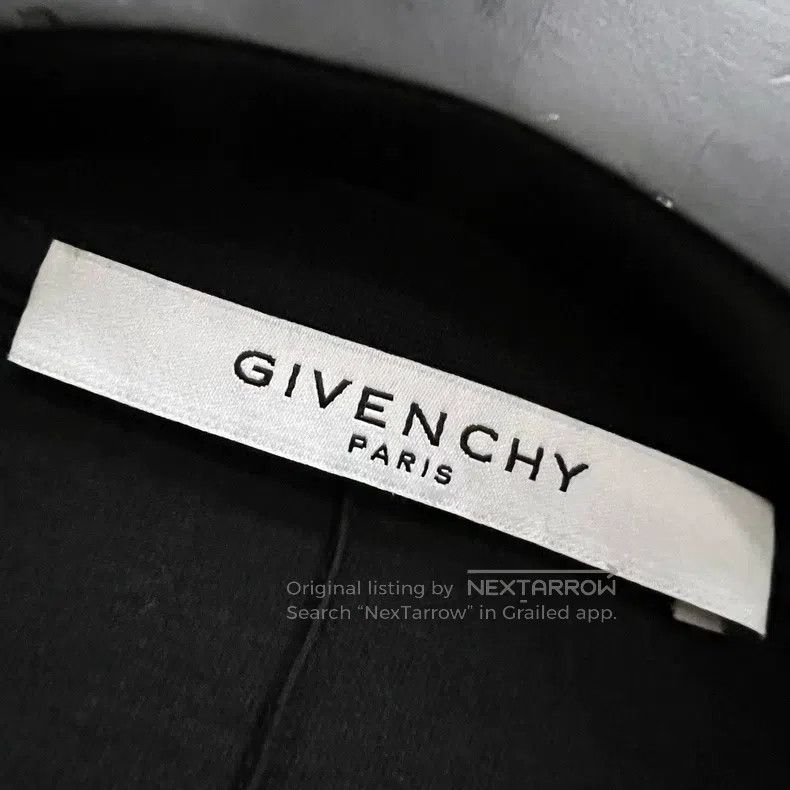 Givenchy Givenchy Shark Short Sleeve - Size XS Size US XS / EU 42 / 0 - 2 Thumbnail