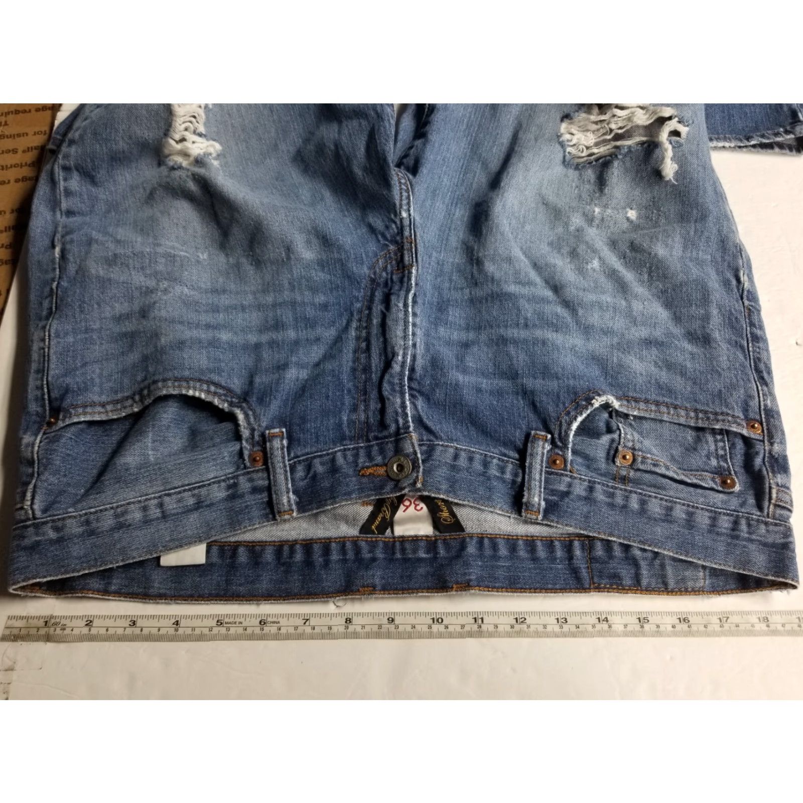 Lucky Brand VINTAGE Lucky Brand Jeans Distressed Blue Denim Inseam 29 Bootcut Mens 36 x 29 Regular Size Size US 36 / EU 52 - 3 Thumbnail