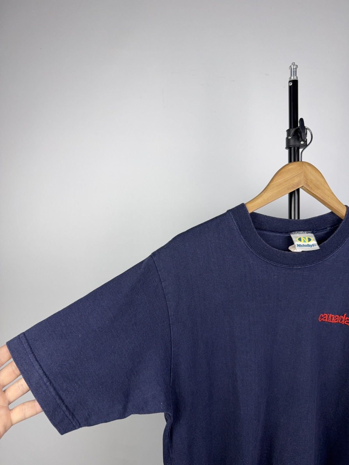 Vintage Vintage 90s Canada Bland Basic Logo Tee Shirt Size US S / EU 44-46 / 1 - 5 Thumbnail