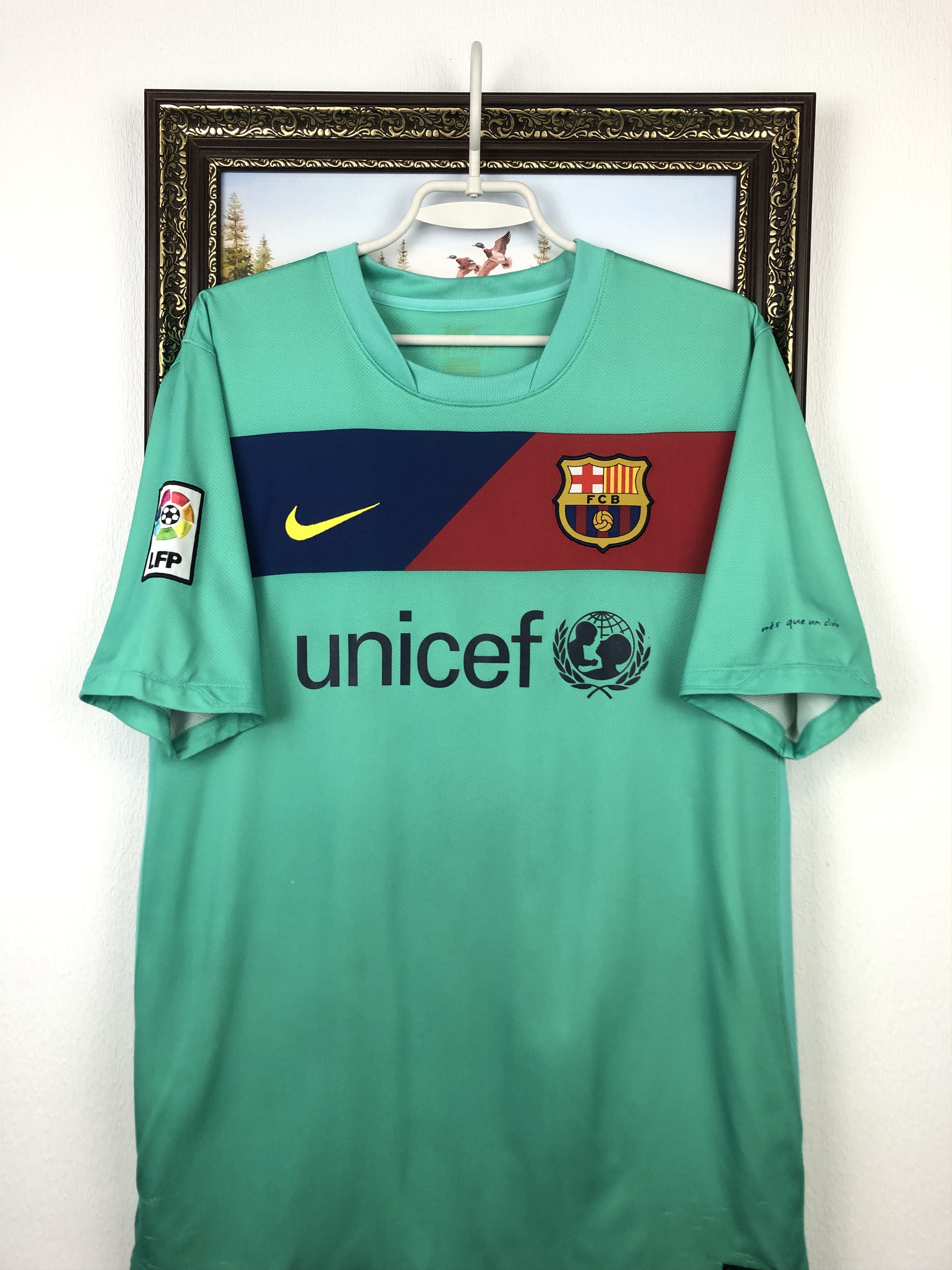 Nike Barcelona football shirt 2010 Soccer Nike Jersey Camiseta Size US L / EU 52-54 / 3 - 2 Thumbnail