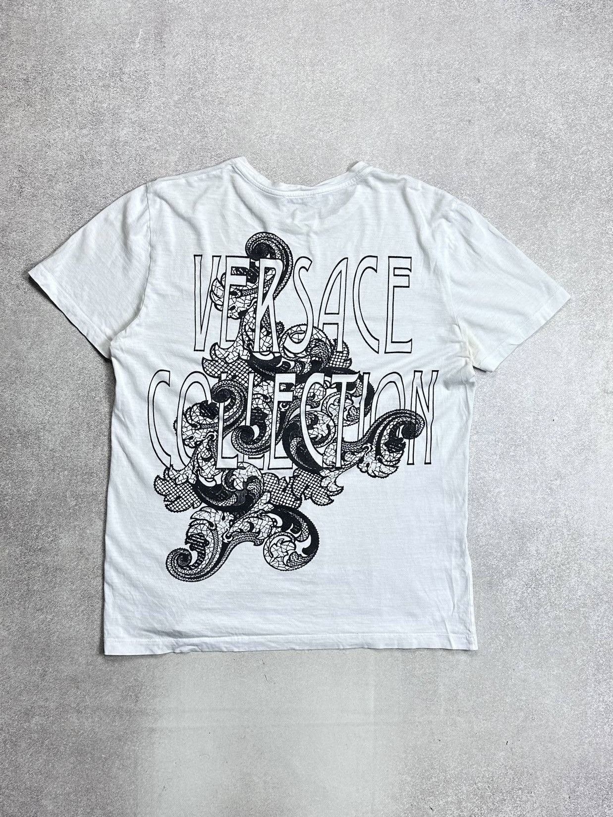 Versace Vintage Versace Collection Big Logo T-shirt L Size US L / EU 52-54 / 3 - 1 Thumbnail