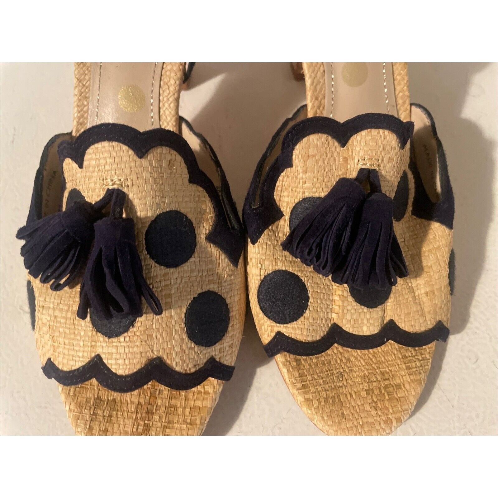 Boden Boden Size EUR 40 US 8.5 Embroidered Heels Shoes Black and R Size US 8.5 / IT 38.5 - 2 Thumbnail