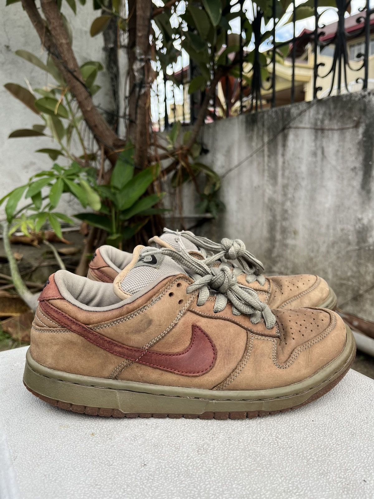 Nike SB rare nike sb dunk low grits 2004 Size US 8.5 / EU 41-42 - 2 Thumbnail
