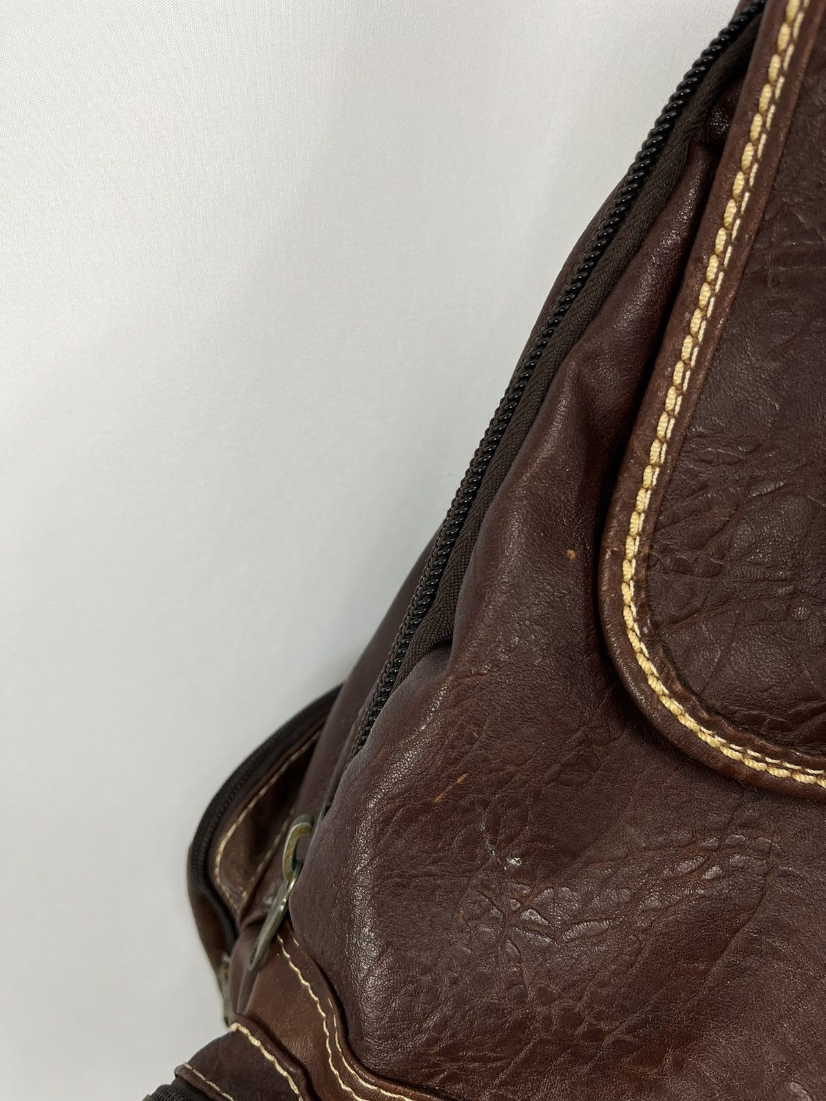 Diesel × Diesel Black Gold Vintage Diesel 90s Leather Backpack Sling Bag 90s Size ONE SIZE - 17 Thumbnail