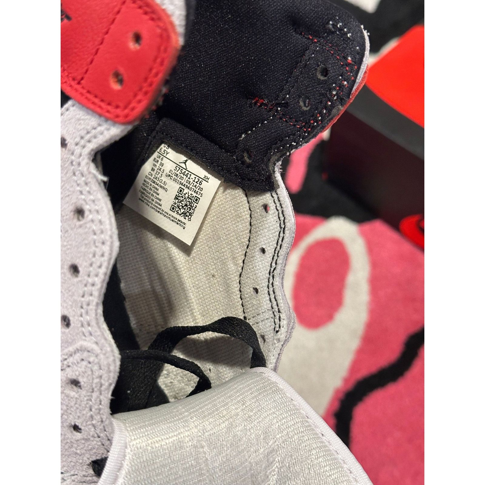 Jordan Brand × Nike Jordan 1 Retro High Light Smoke Grey GS – Size 6.5Y – New Size US 6 / EU 39 - 9 Thumbnail