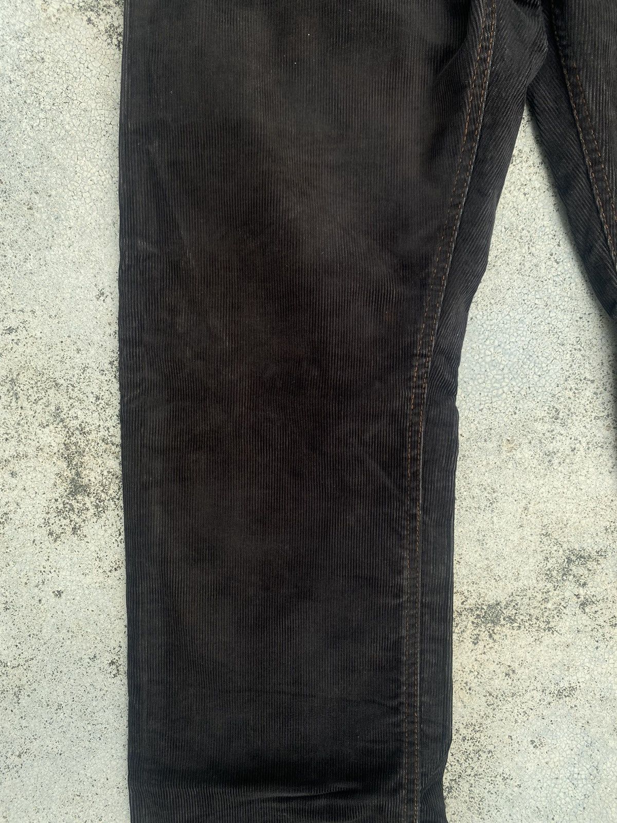 Burberry × Designer × Japanese Brand Burberry Loose Corduroy Pants Size US 32 / EU 48 - 8 Thumbnail