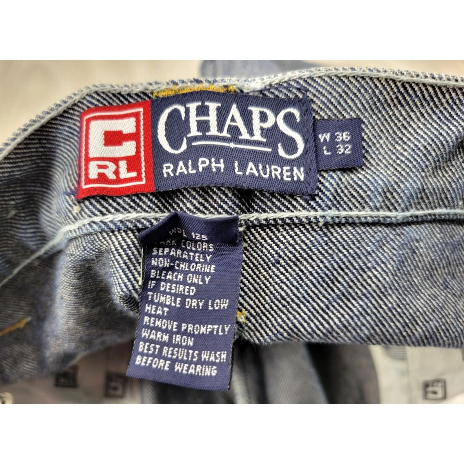 Ralph Lauren VINTAGE Ralph Lauren CHAPS Carpenter Denim Shorts Mens 36 Baggy 90s Hammer Loop Casual blue 1990s Mens Size US 36 / EU 52 - 5 Thumbnail