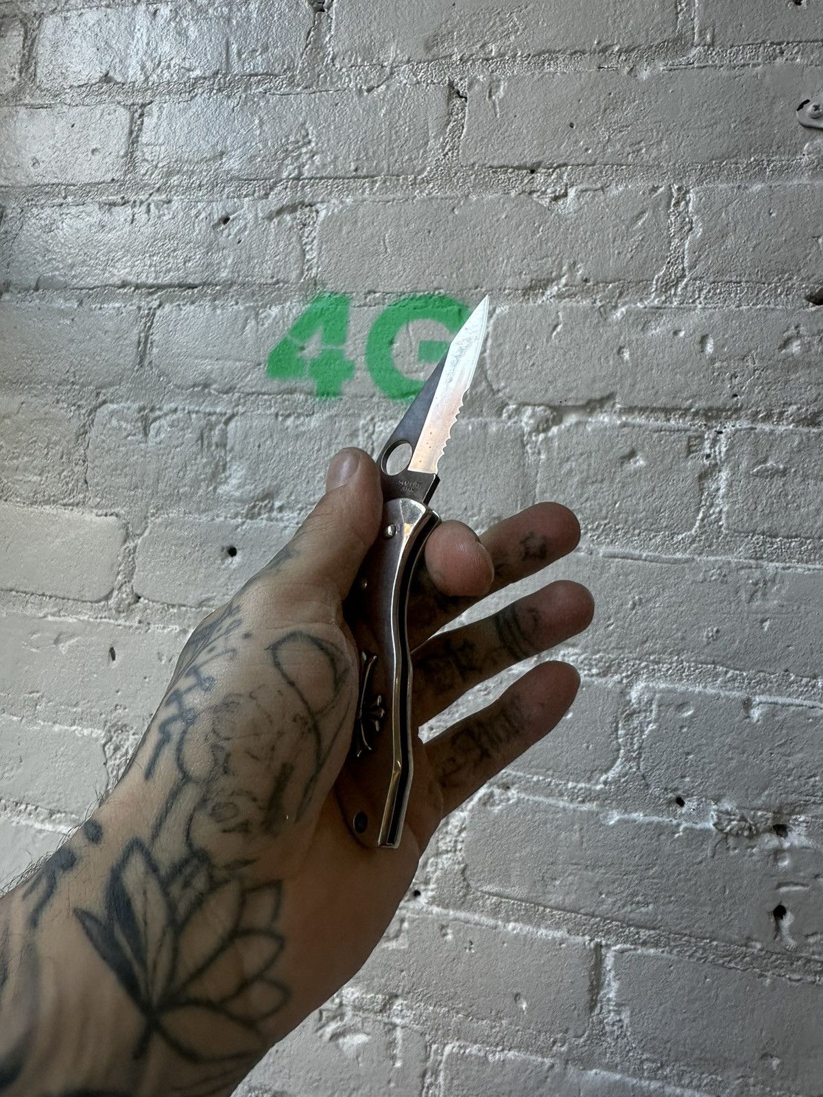 Chrome Hearts CHROME HEARTS SOLID SILVER CROSS SPYDERCO KNIFE SWITCH BLADE Size ONE SIZE - 14 Thumbnail