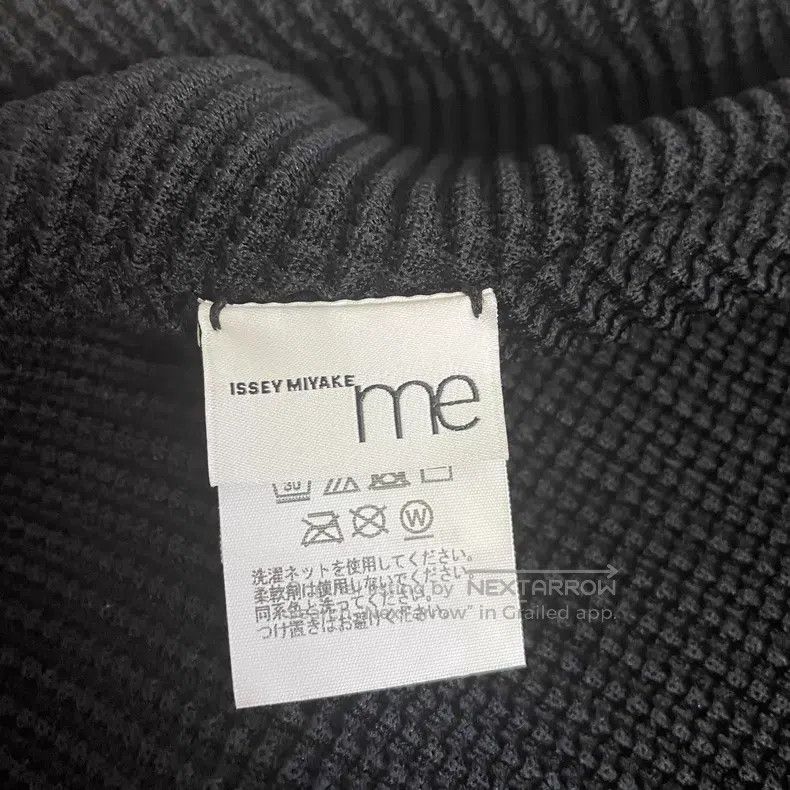 Issey Miyake Issey Miyake size:one size Black Top Size XXS / US 00 / IT 34 - 4 Thumbnail
