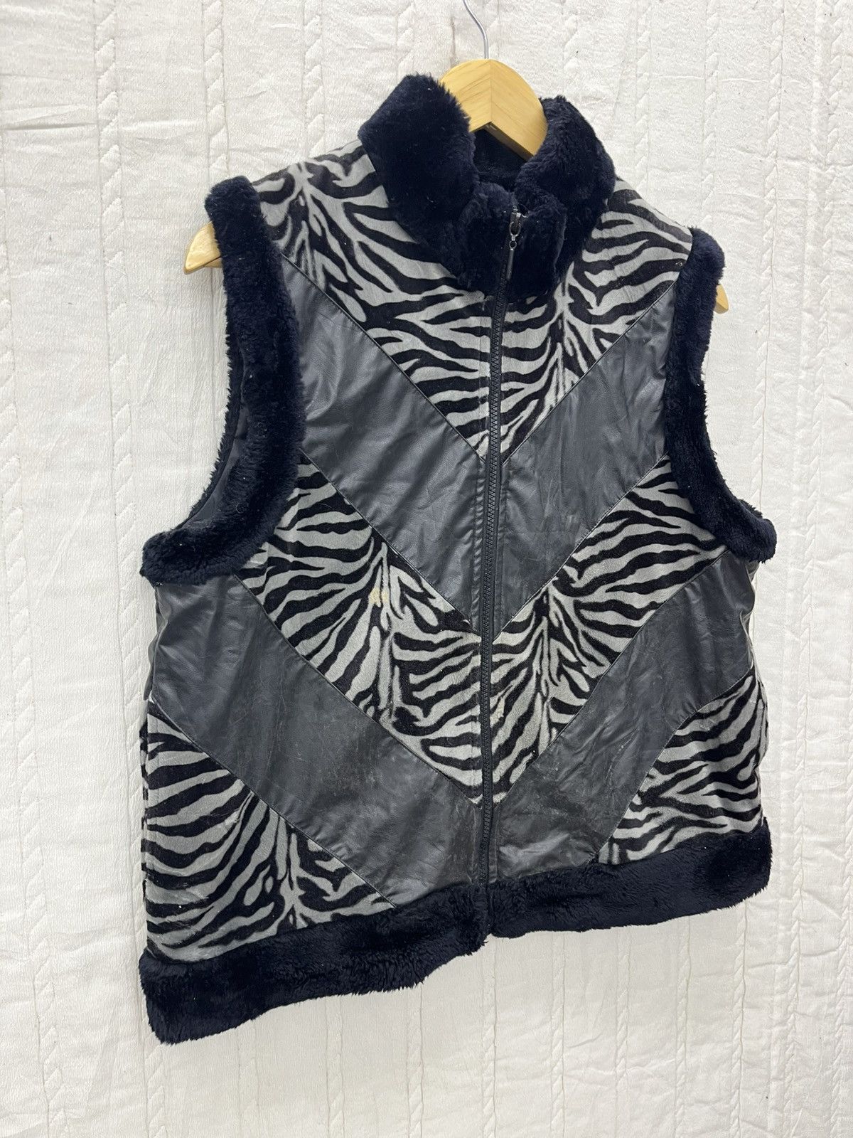 Japanese Brand STEALS🔥ZEBRA FUR VEST JACKET Size M / US 6-8 / IT 42-44 - 2 Thumbnail