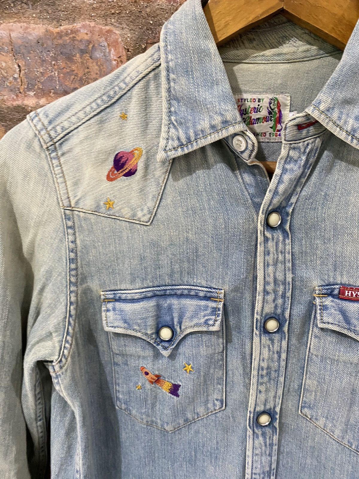 Hysteric Glamour 1990s Embroidered denim shirt Size US S / EU 44-46 / 1 - 6 Thumbnail