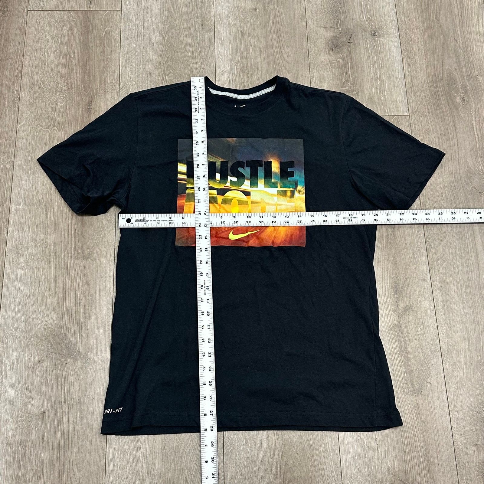 Nike Nike Dri Fit Hustle Mode Graphic Tee T Shirt Size Large L Size US L / EU 52-54 / 3 - 3 Thumbnail