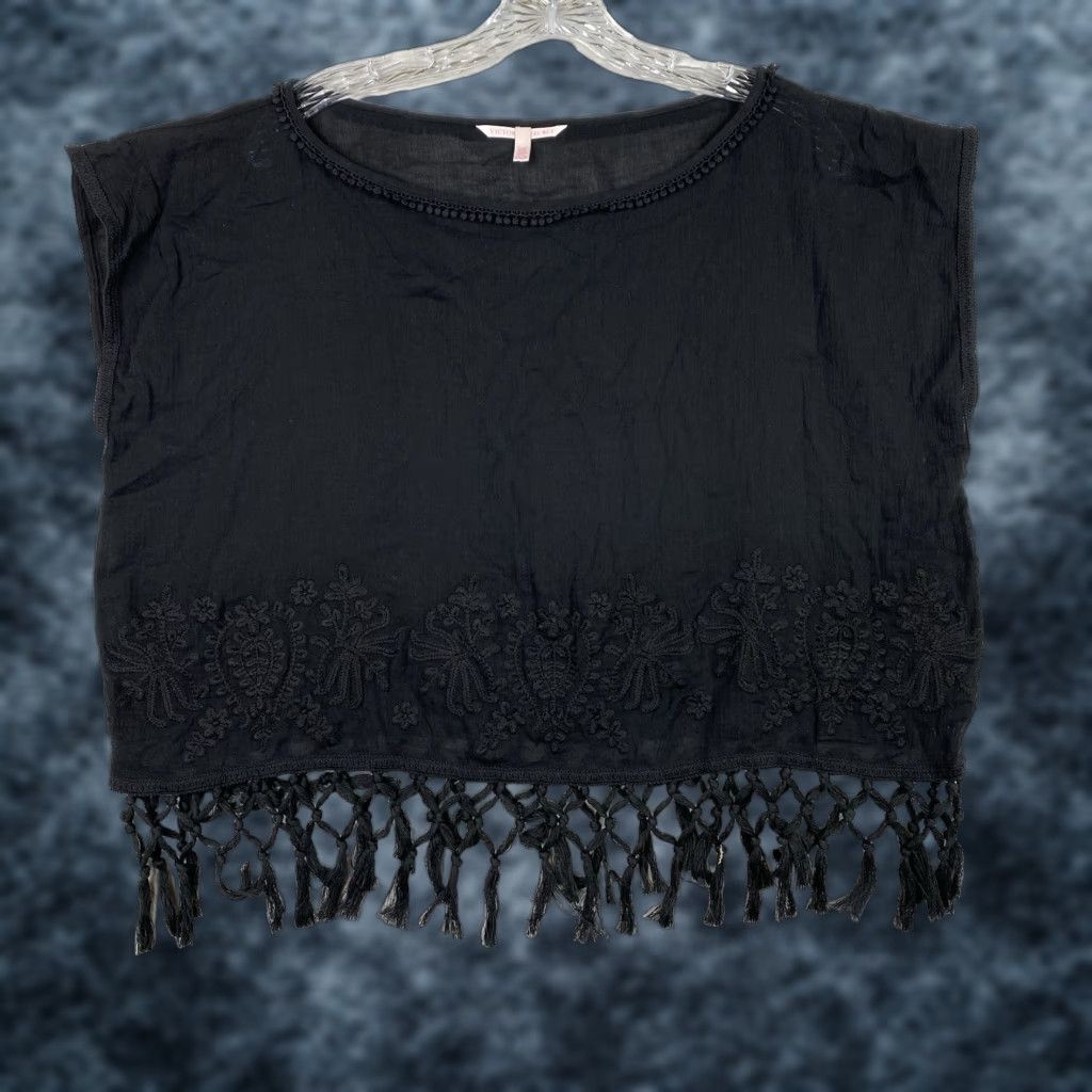 Victoria's Secret VINTAGE Victoria's Secret Top Womens XS Gauzy Cotton Black Embroidered Fringe Boxy Boho Size XS / US 0-2 / IT 36-38 - 1 Thumbnail