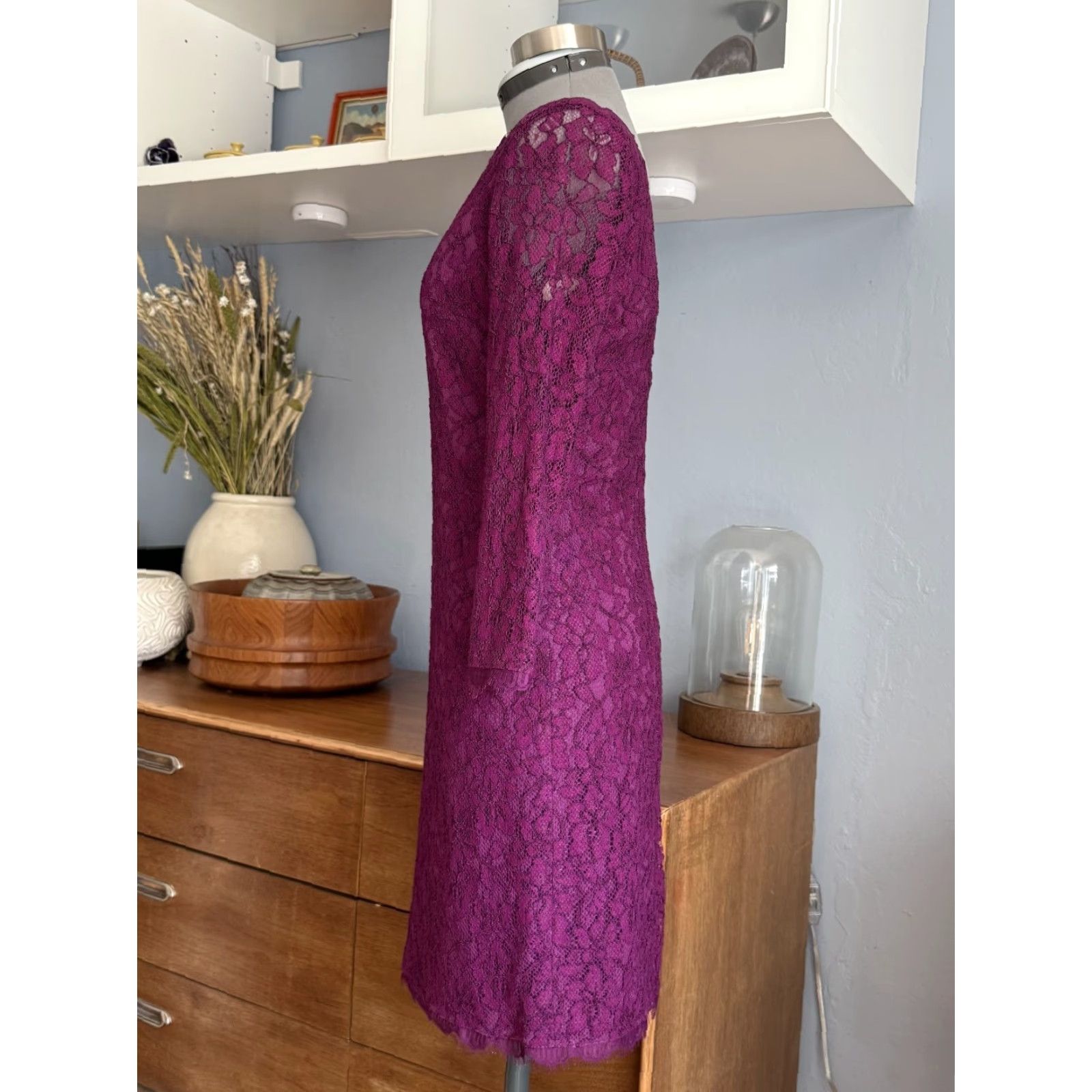 Diane von Furstenberg Diane von Furstenberg Zarita Lace Sheath Dress Beet Size 8 Dress Size M / US 6-8 / IT 42-44 - 7 Thumbnail