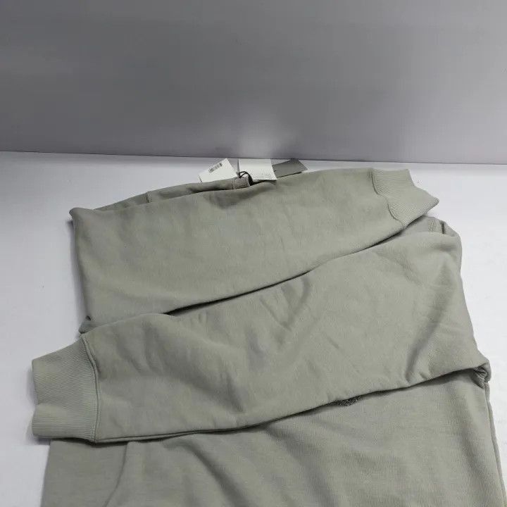 Dior Dior Dior Gray Embroidered Long Sleeve Sweatshirt for Men Size US S / EU 44-46 / 1 - 7 Thumbnail