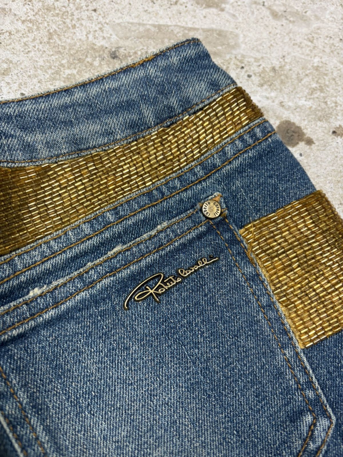 Roberto Cavalli 2005 Roberto Cavalli Rare Mini Denim Skirt Gold Beaded Panel Size 26" / US 2 / IT 38 - 17 Thumbnail