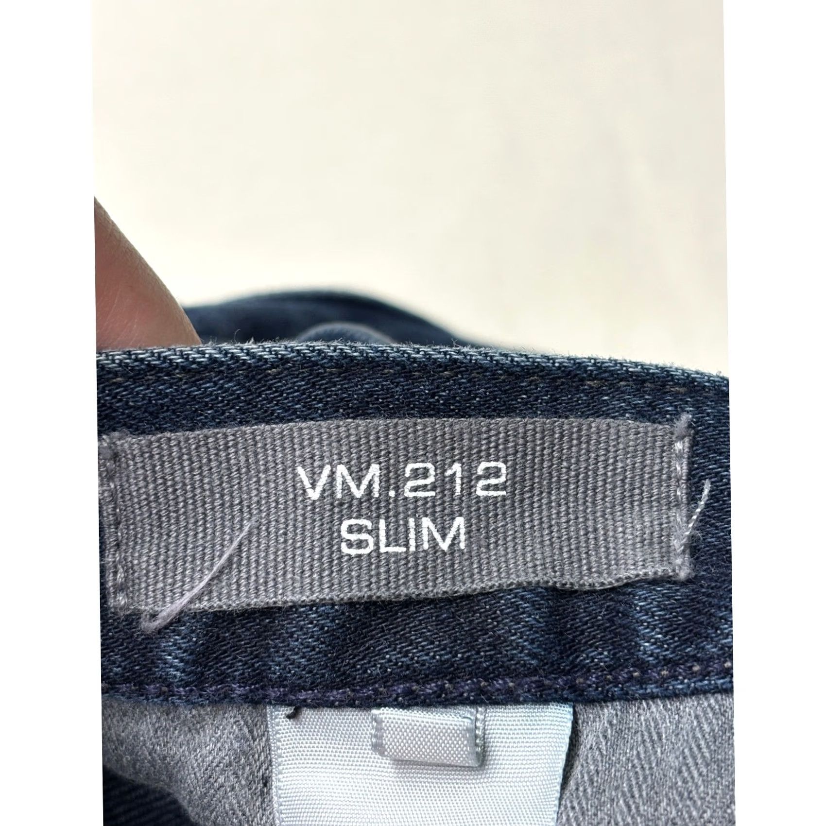 Vince Vince VM.212 Slim Jeans Mens 34X31 Dark Wash Blue Denim Stretch Made in USA Size US 34 / EU 50 - 6 Thumbnail
