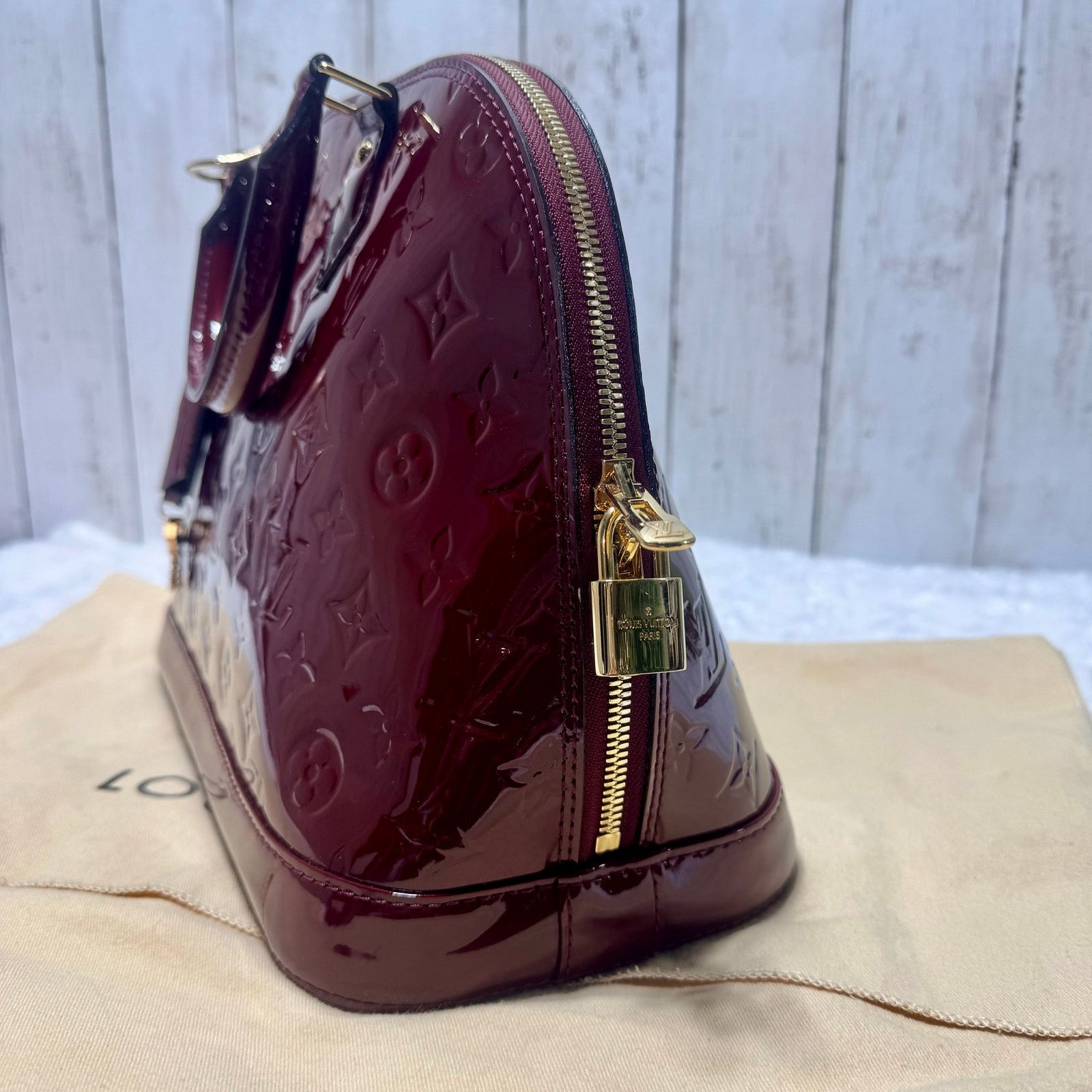 Louis Vuitton Authentic Louis Vuitton Alma Handbag Monogram Vernis SN4114 Size ONE SIZE - 9 Thumbnail