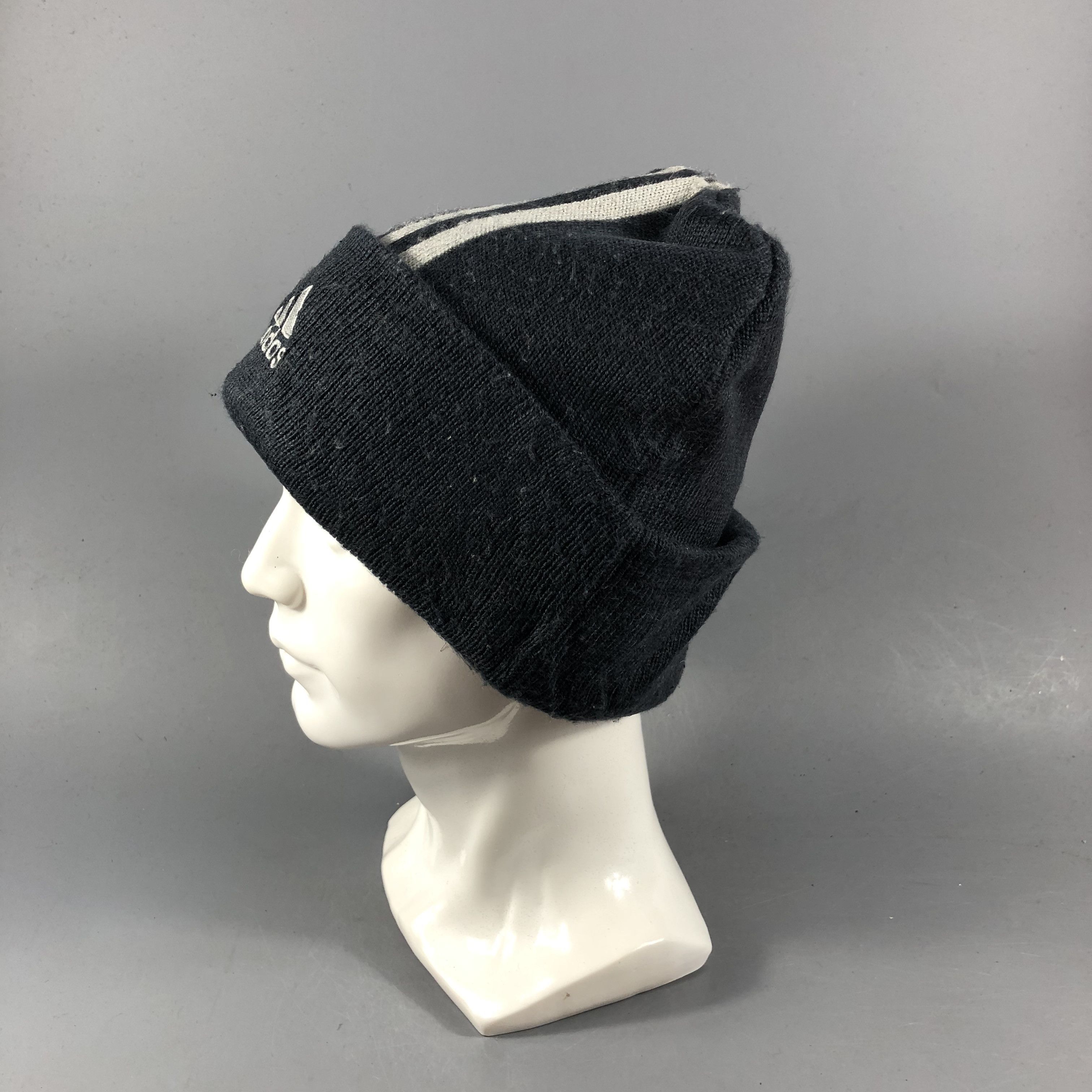 Vintage Adidas Three Stripes Beanie Snowcap Snow Hat B839 Size ONE SIZE - 2 Thumbnail