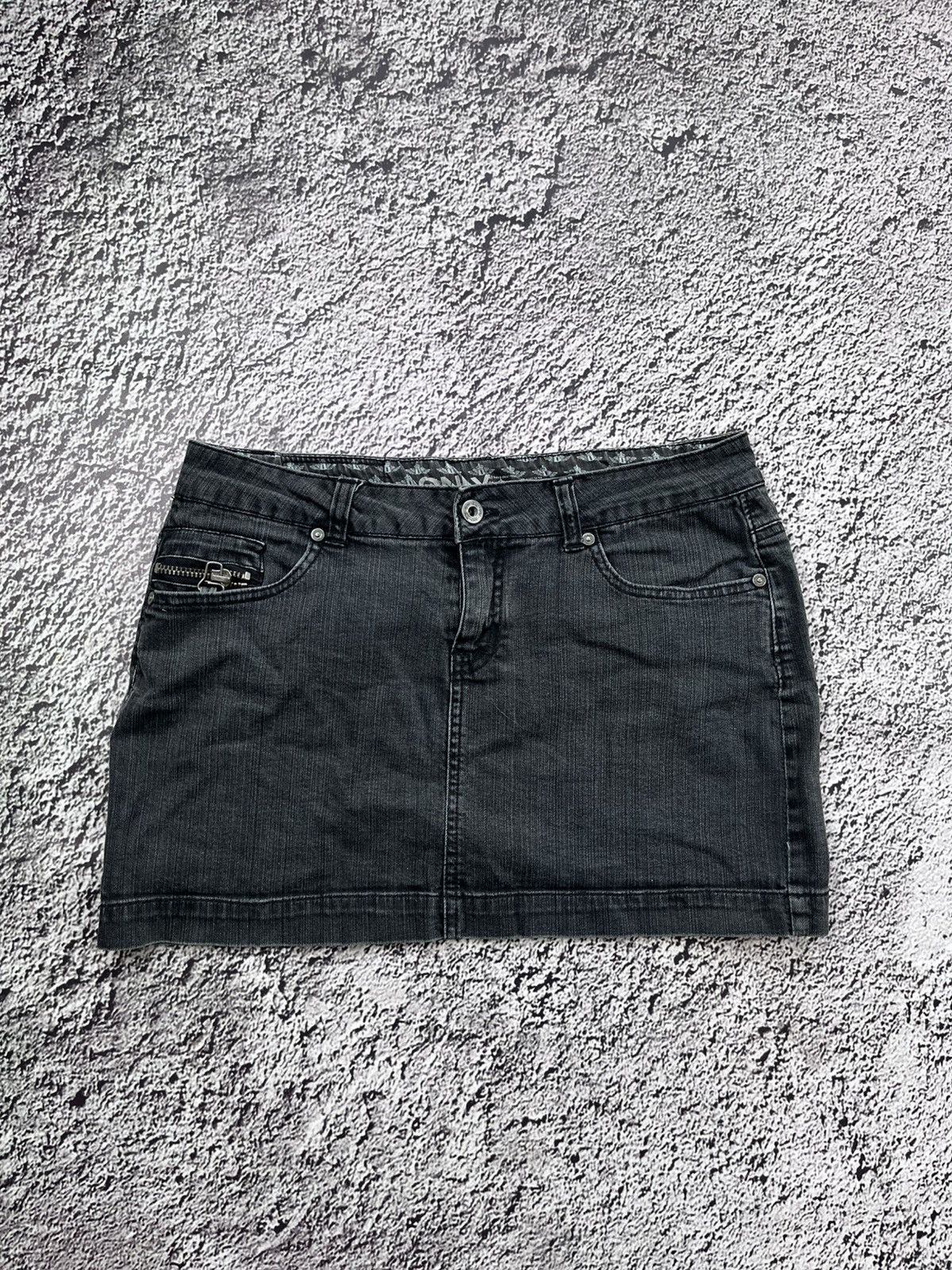 Vintage Vintage Y2K Juicy Vibe Faded Mini Skirt 00s streetwear Size 27" / US 4 / IT 40 - 1 Thumbnail