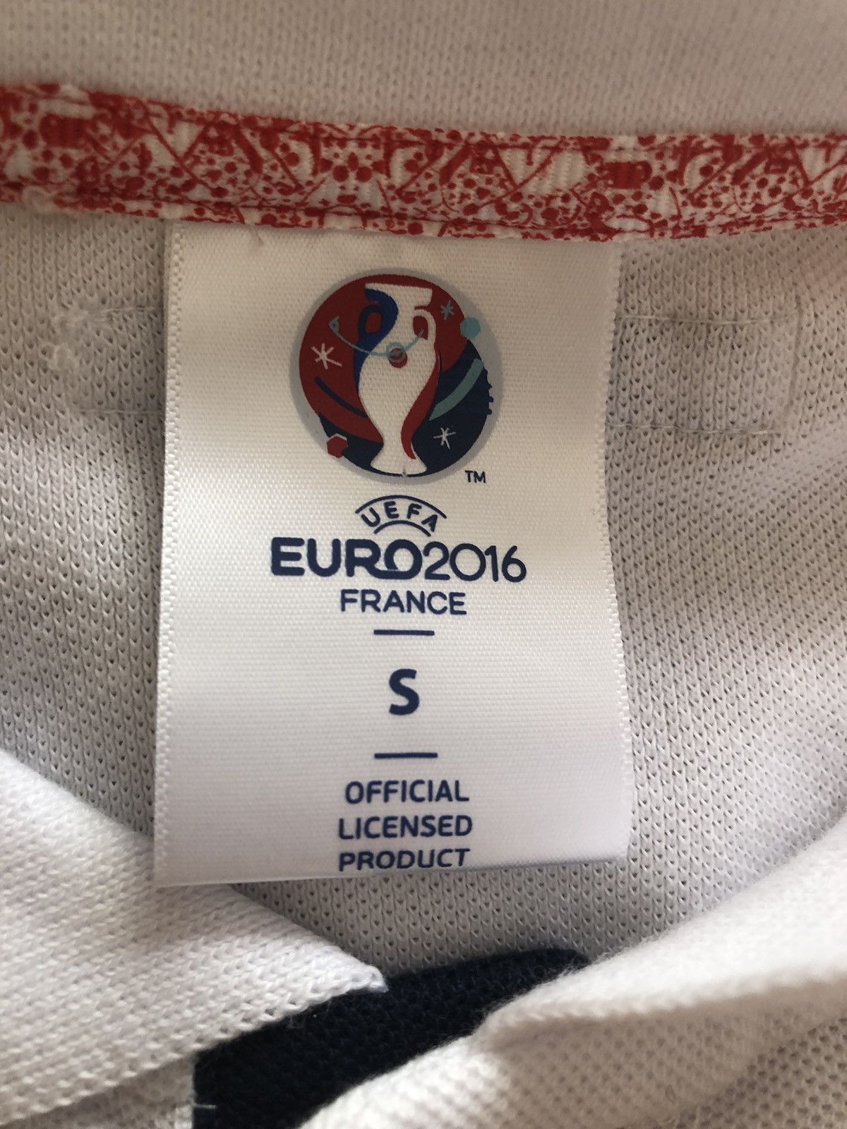 Vintage RARE UEFA EURO 2016 ENGLAND FOOTBALL SOCCER SHIRT JERSEY Size US S / EU 44-46 / 1 - 4 Thumbnail
