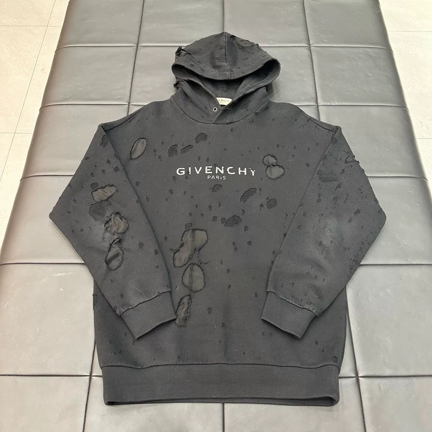 Givenchy Givenchy Distressed Black Hoodie S Men Size US S / EU 44-46 / 1 - 1 Thumbnail
