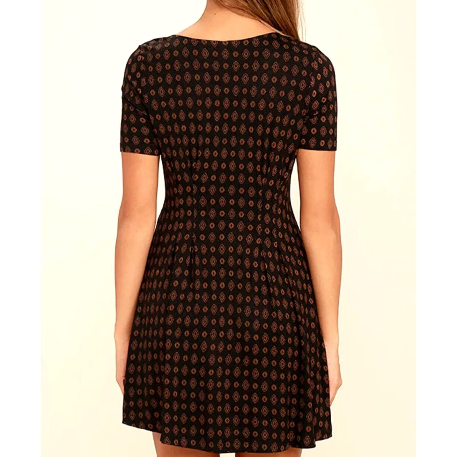RVCA NWT RVCA Women’s Sylas Dress Short Sleeve Foulard Print Sz S Black Jersey Knit A-Line Casual Womens Size 28" / US 6 / IT 42 - 4 Thumbnail