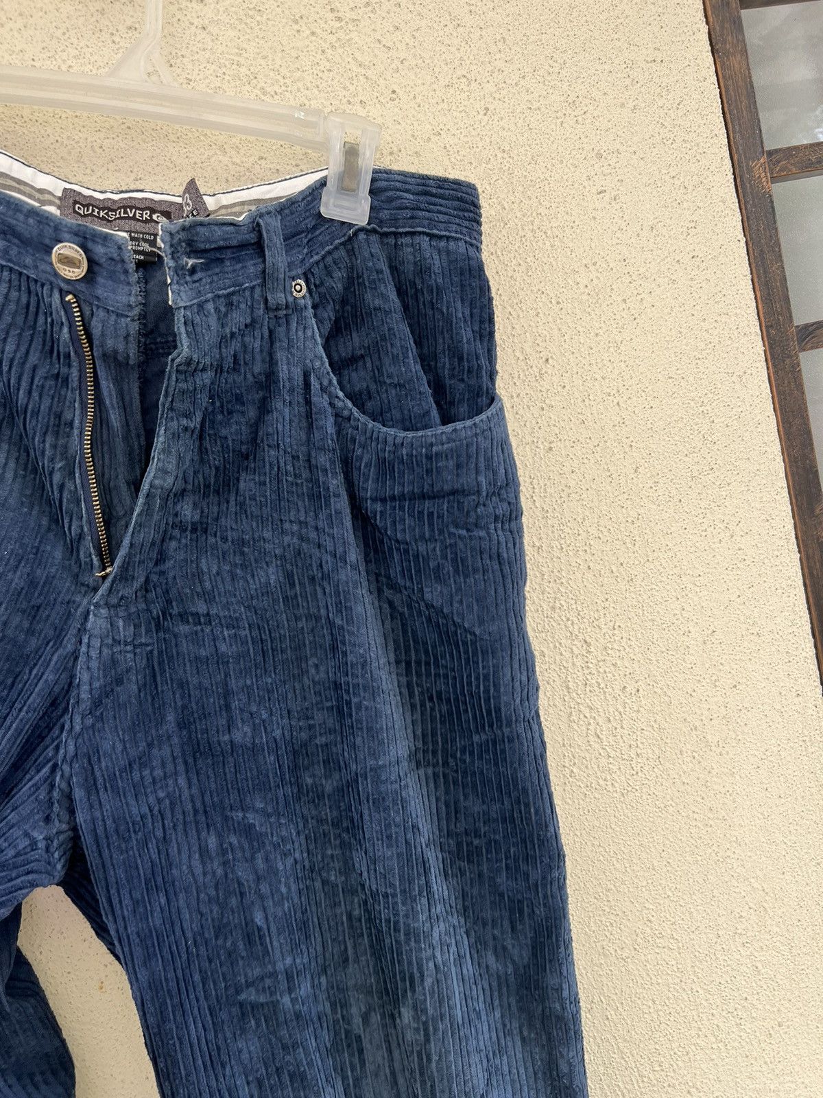 Quiksilver Vintage 90s Quiksilver Corduroy Baggy Trouser Pant Size US 33 - 11 Thumbnail