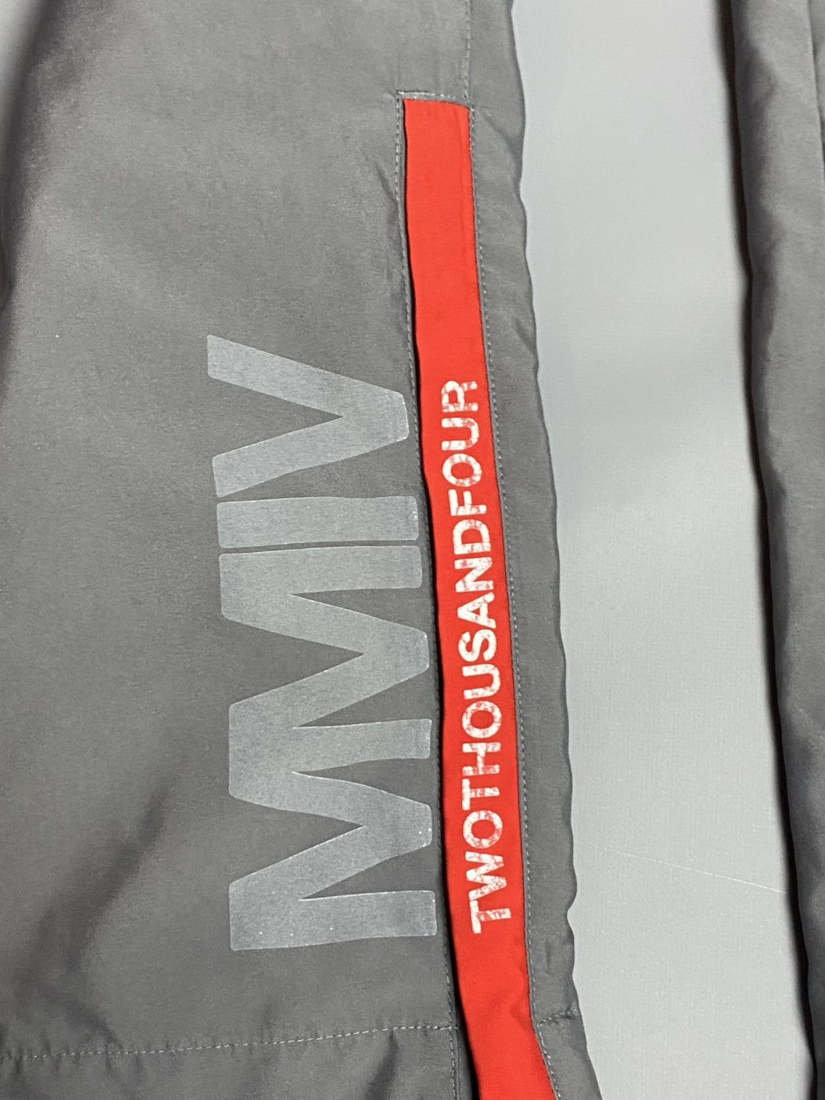 Vintage Vintage Nike MMIV 04 Gray Nylon Polyester Track Pants Size L Size US 36 / EU 52 - 3 Thumbnail