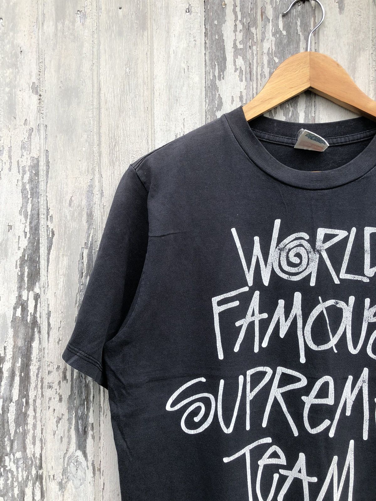 Japanese Brand Vintage Sunfaded Supreme World Famous Supreme Tshirt Size US L / EU 52-54 / 3 - 2 Thumbnail