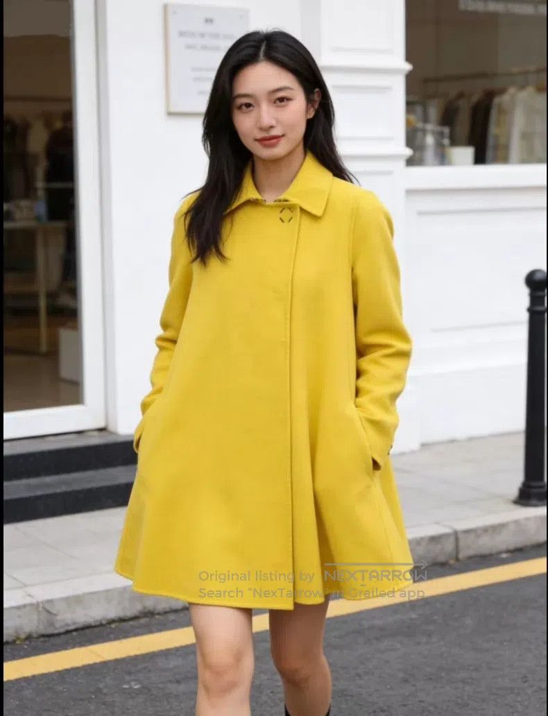 Versace Versace Bright yellow wool coat Size S / US 4 / IT 40 - 1 Thumbnail