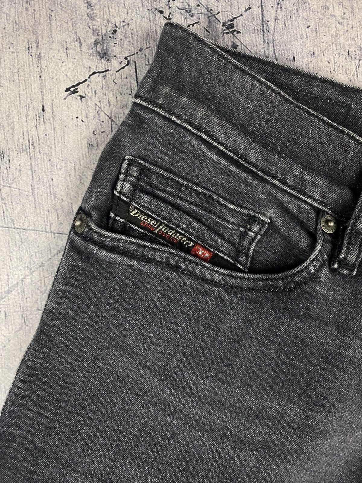 Diesel Diesel Y2K Slim Denim Jeans Size 28 x 32 Size US 29 - 8 Thumbnail