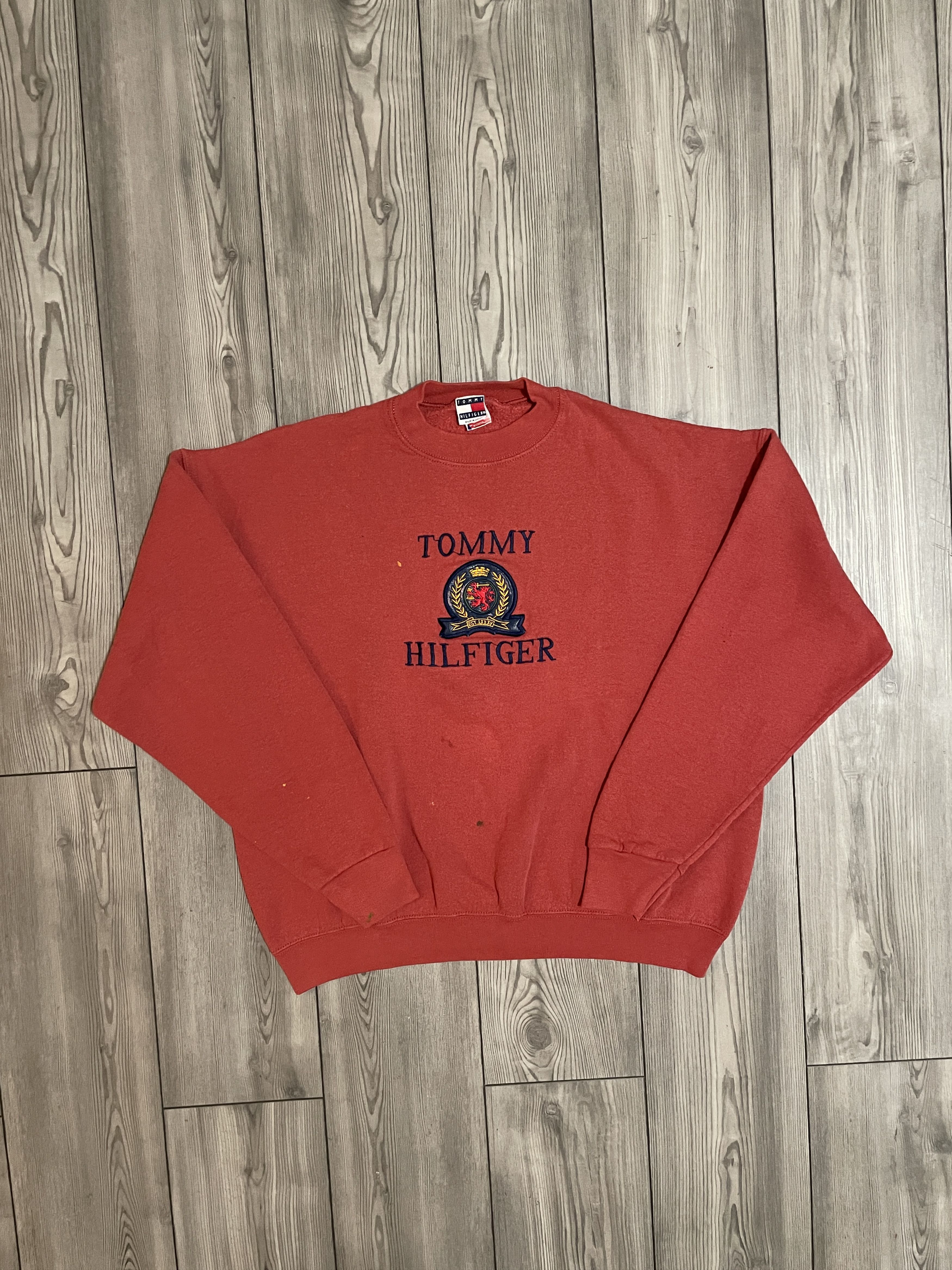 Tommy Hilfiger Tommy Hilfiger 1980s salmon red sweater Size US XL / EU 56 / 4 - 1 Thumbnail