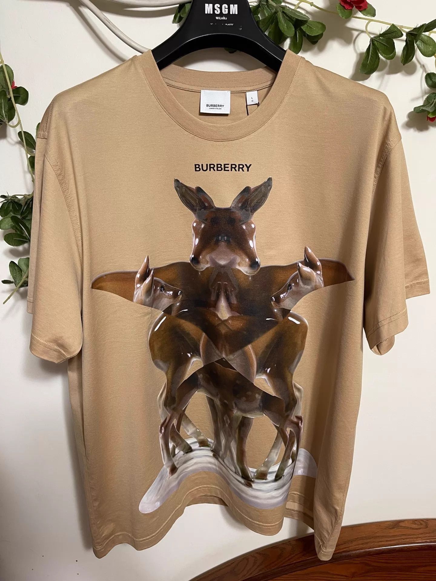 Burberry Beige Deer Print Short Sleeve T-Shirt Size US XXS / EU 40 - 1 Thumbnail