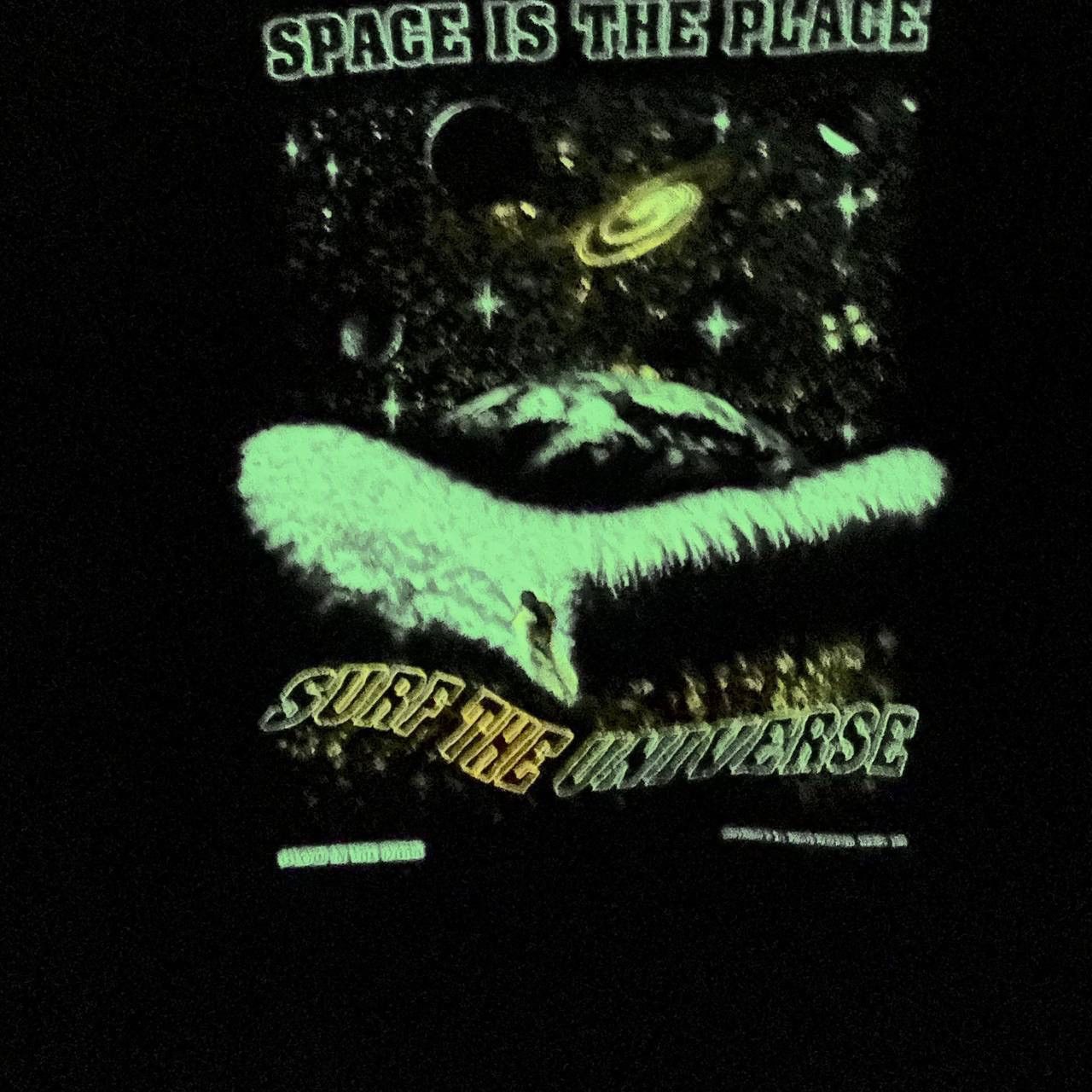 Other Vintage glow in the dark space is the place Size US L / EU 52-54 / 3 - 5 Thumbnail
