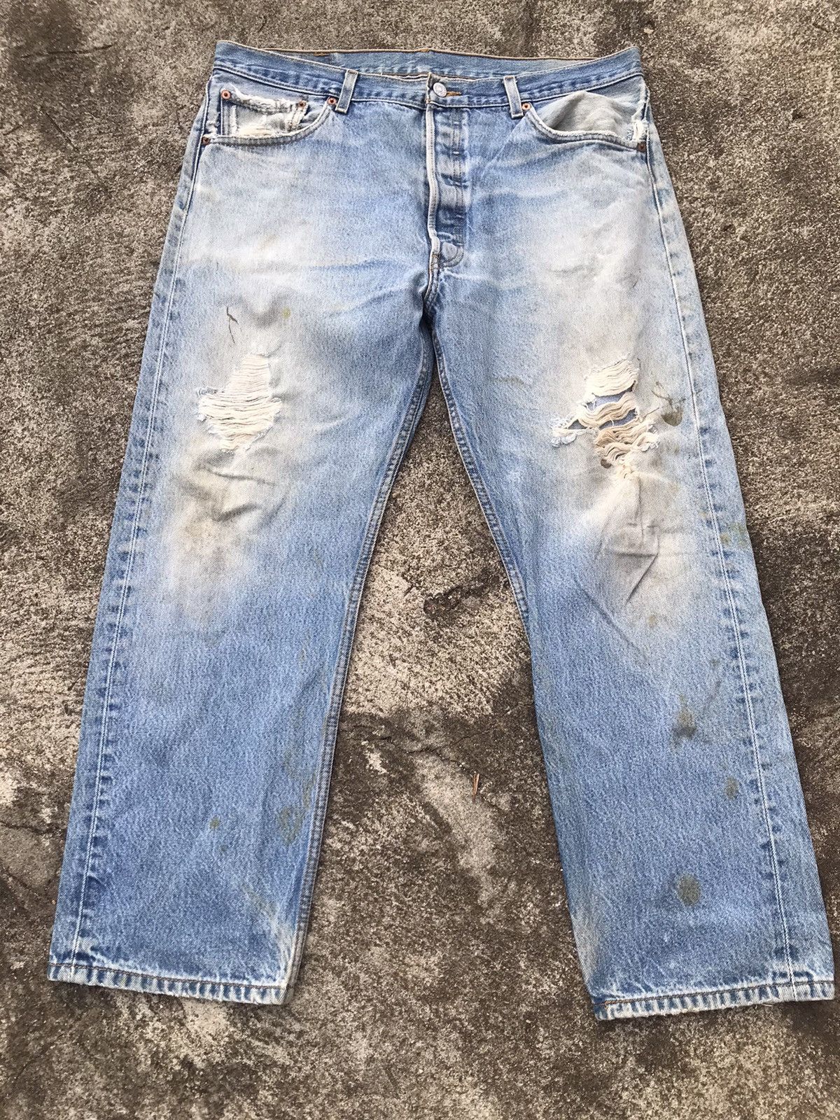 Levi's Vintage Levis 501 Buttonfly Distressed Size US 37 - 1 Thumbnail