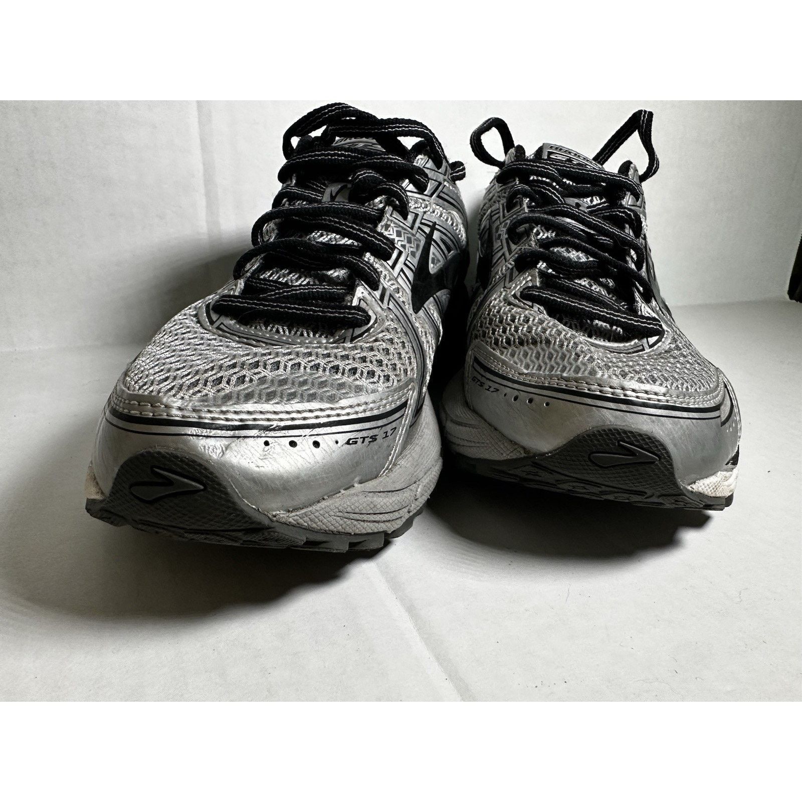 Brooks Brooks Adrenaline GTS 17 Running Shoes Sz 7-D Black/Silver Size US 7 / EU 40 - 6 Thumbnail