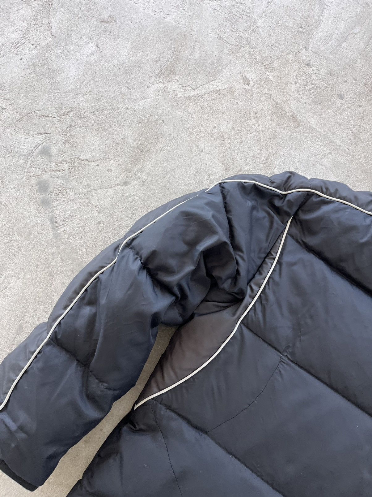 Nike Vintage Nike Puffer Down Jacket Black Small Logo Outdoor Y2K Size US L / EU 52-54 / 3 - 12 Thumbnail
