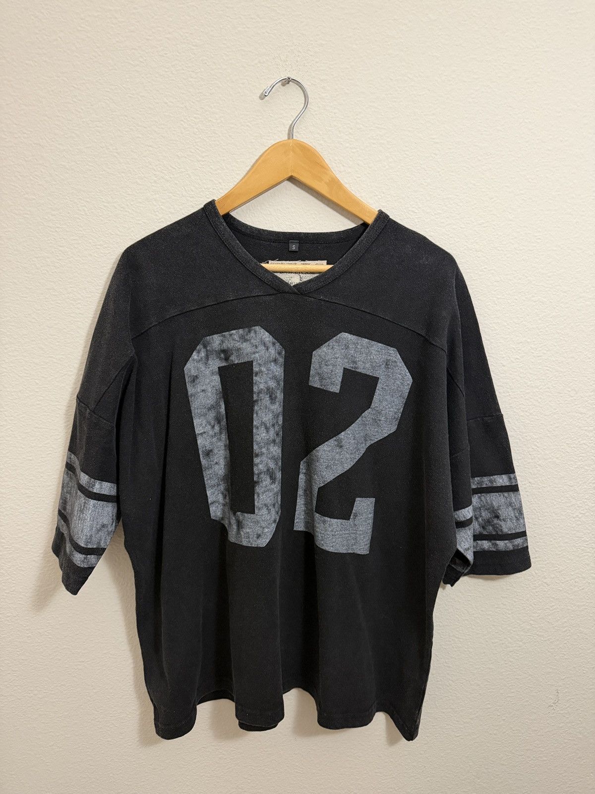 basketcase gallery vintage black faded hockey football jersey size small Size US S / EU 44-46 / 1 - 1 Thumbnail